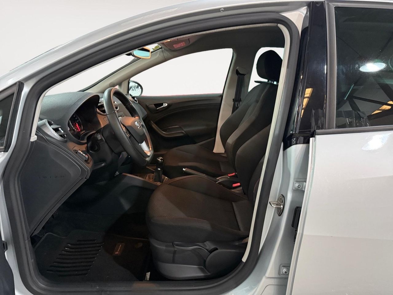 Seat Ibiza 1.4 TDI 66kW (90CV) FR - Foto 2