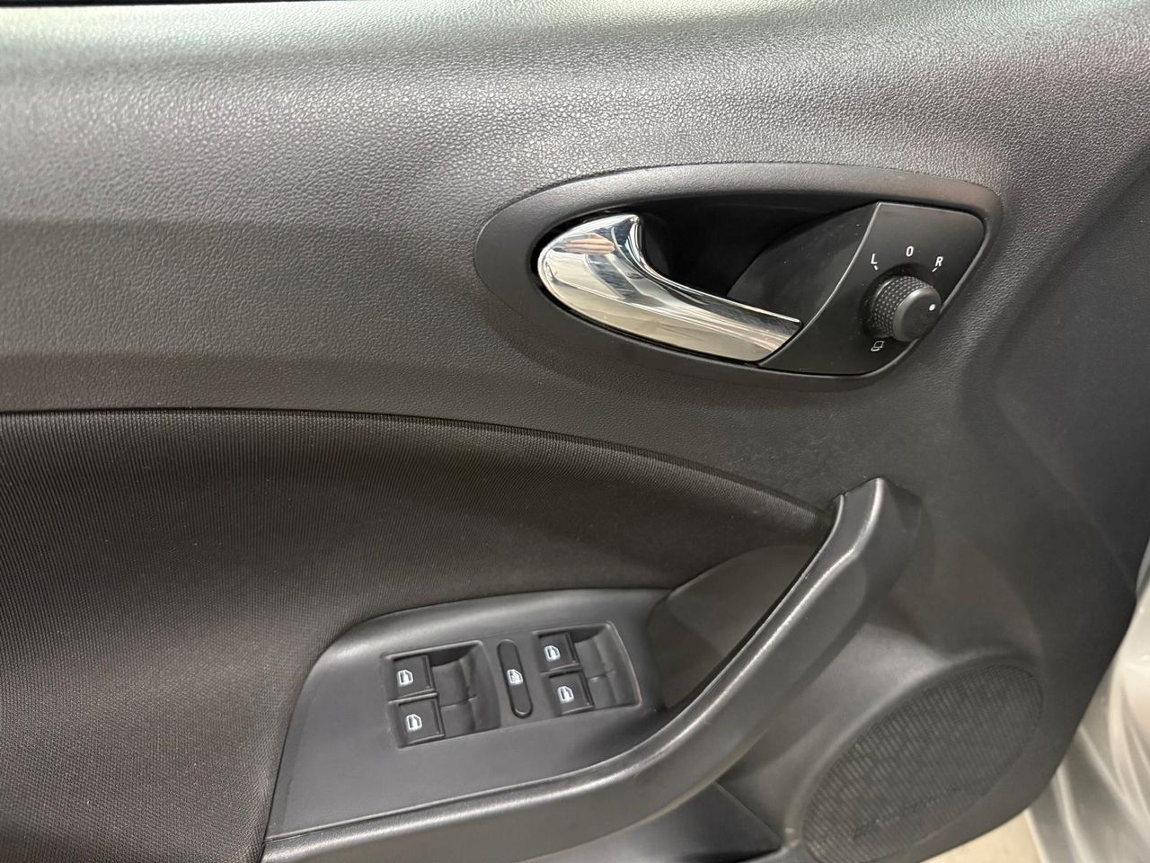 Seat Ibiza 1.4 TDI 105cv FR - Foto 2