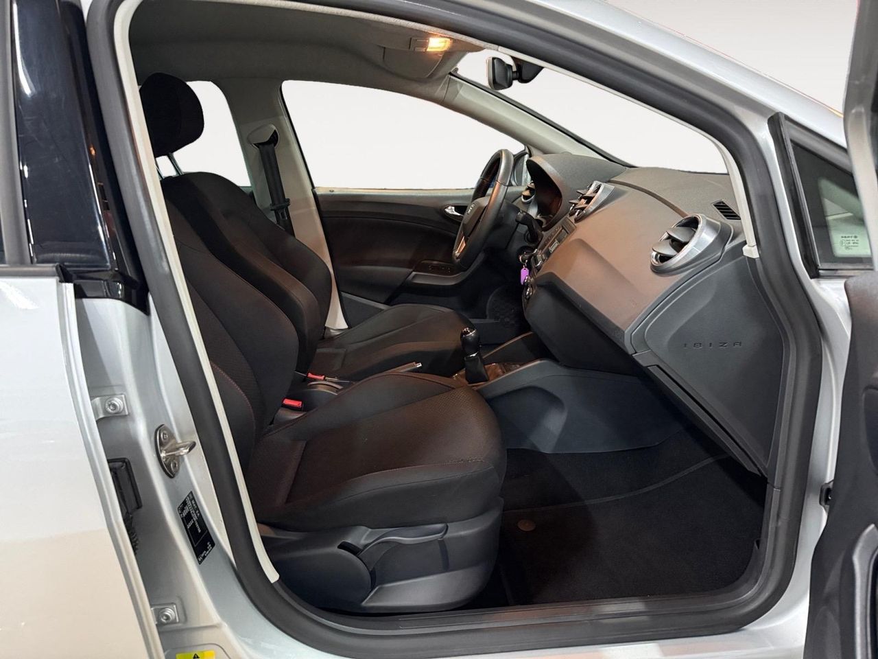 Seat Ibiza 1.4 TDI 105cv FR - Foto 2