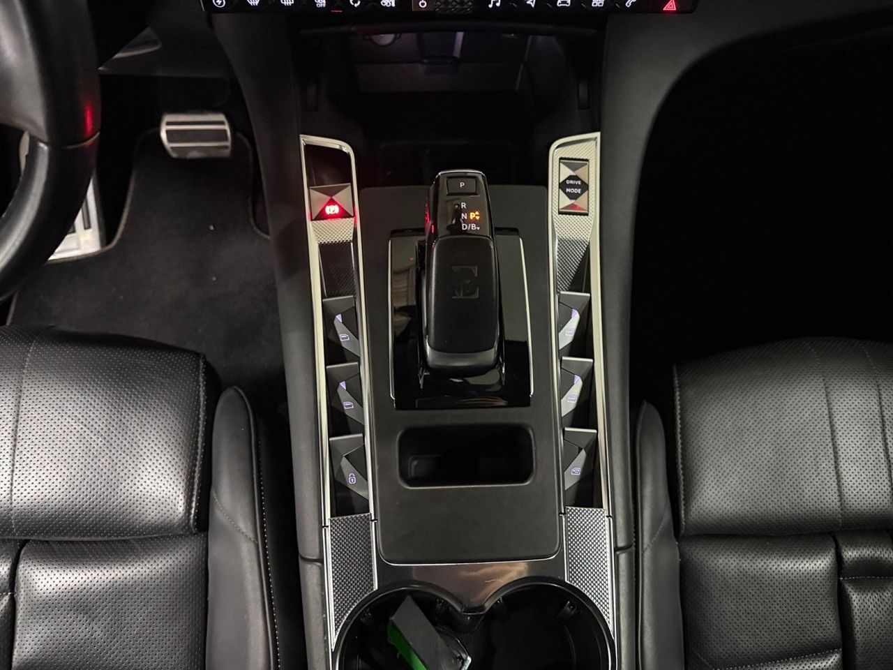 DS DS 7 Crossback 1.6 E-Tense 300 GRAND CHIC Auto 4WD - Foto 2