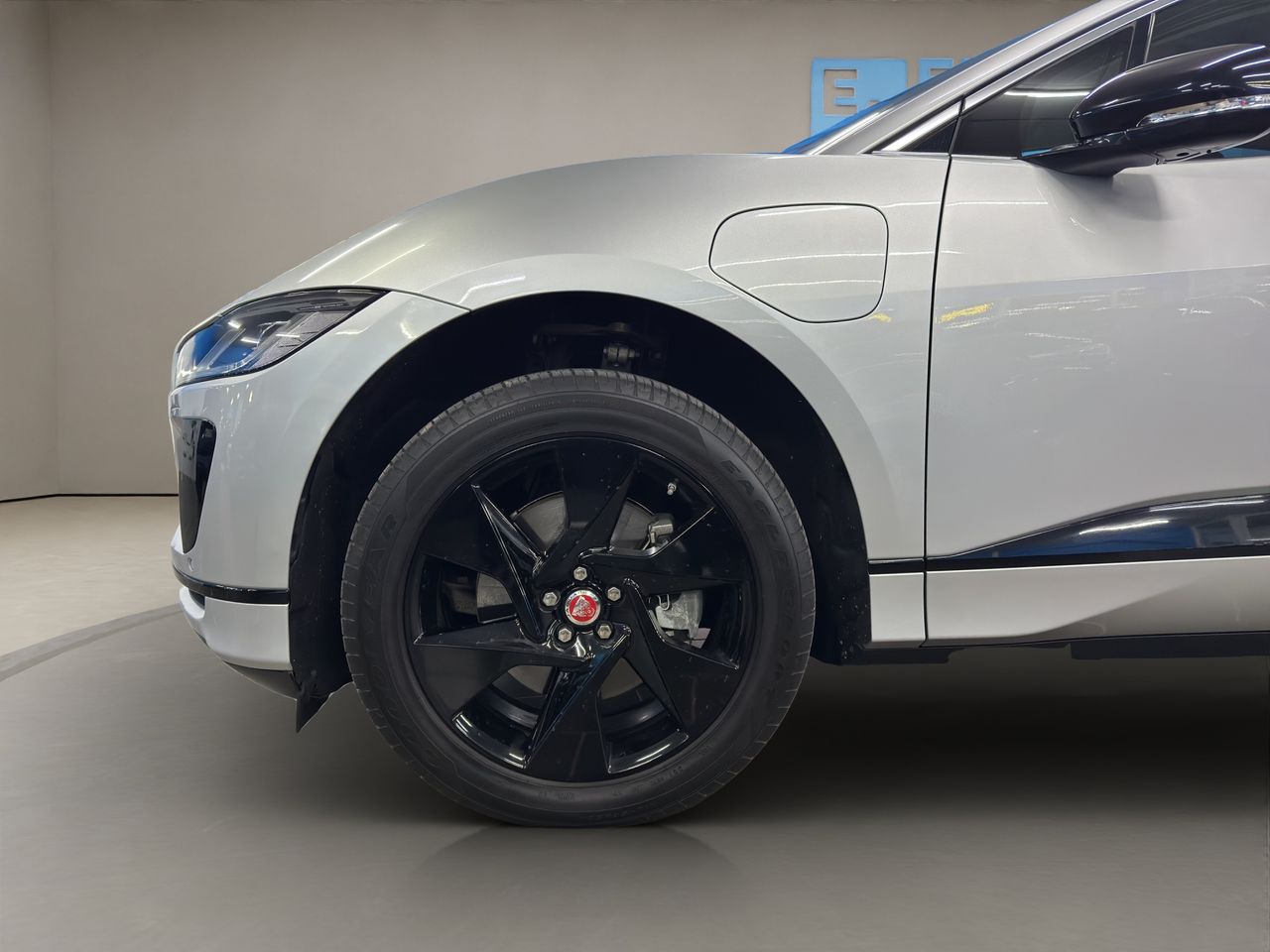 Jaguar I-Pace . - Foto 2