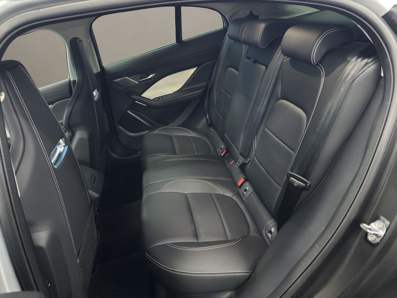 Jaguar I-Pace . - Foto 2