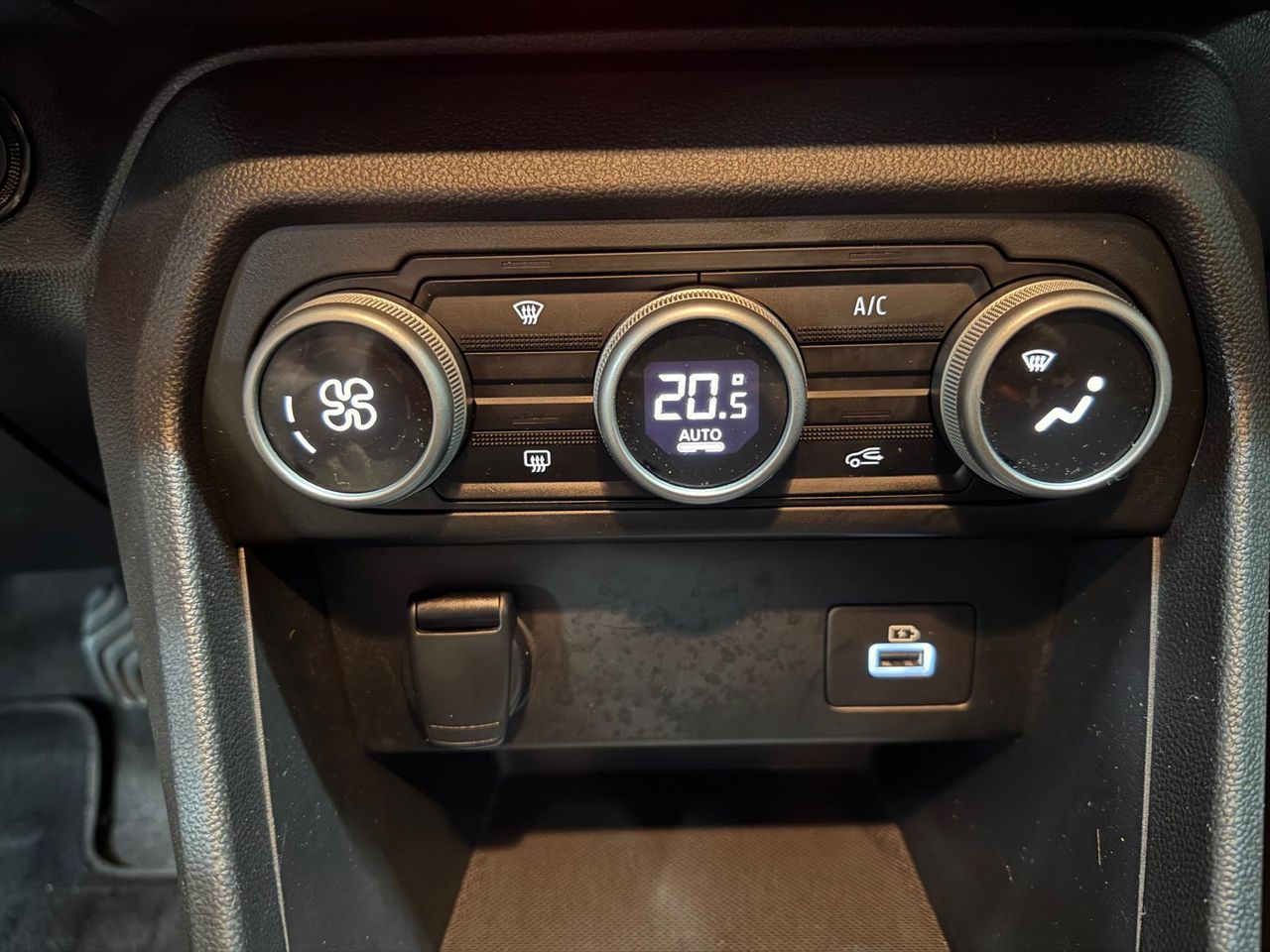 Dacia Jogger Extreme Go TCe 81kW (110CV) 5 plazas - Foto 2