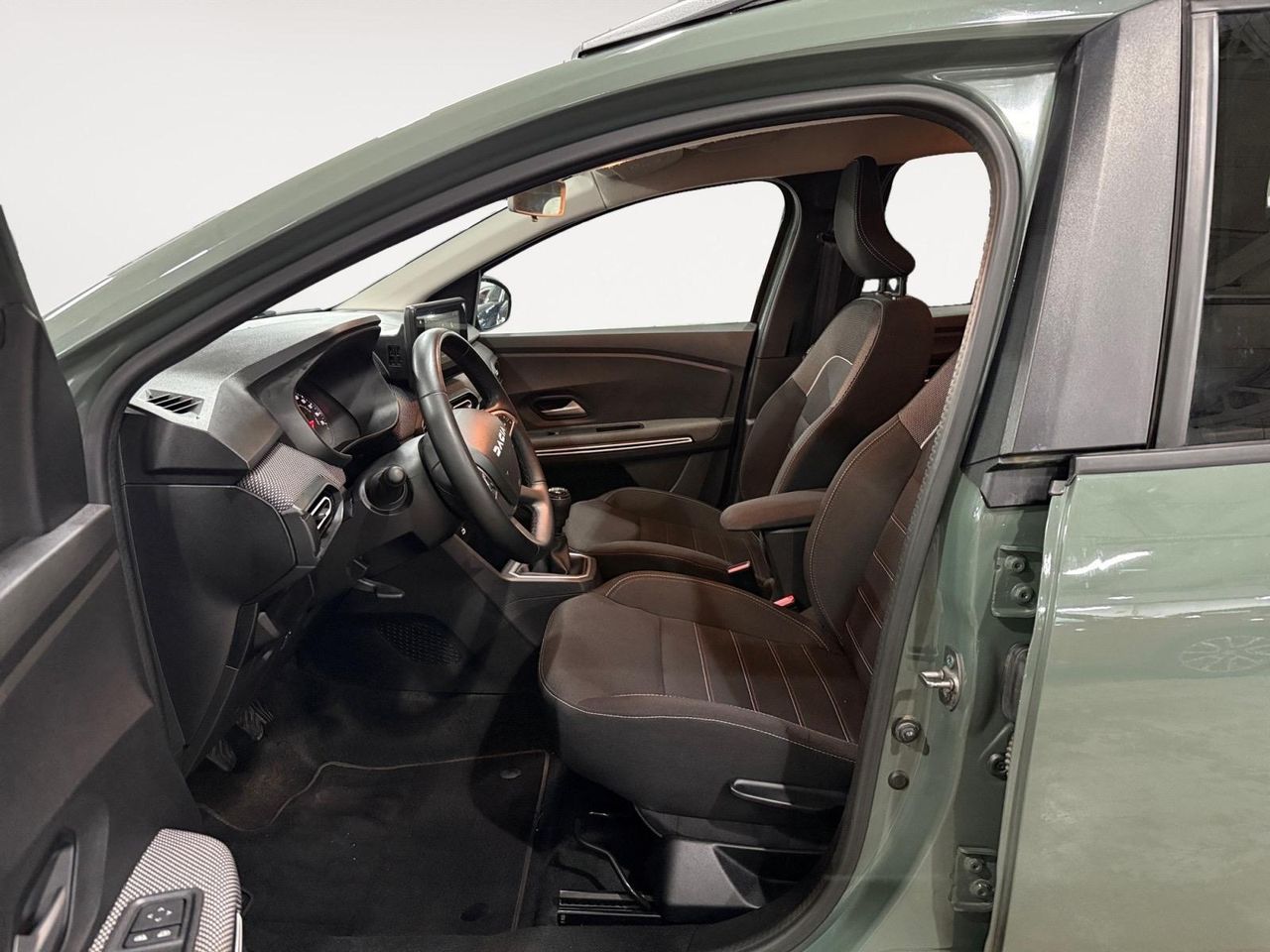 Dacia Jogger Extreme Go TCe 81kW (110CV) 5 plazas - Foto 2