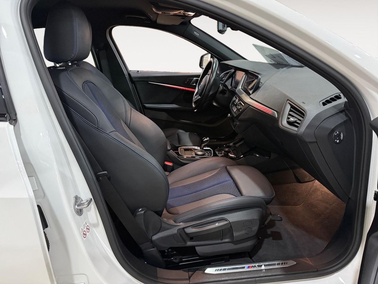 BMW Serie 1 118d Business - Foto 2