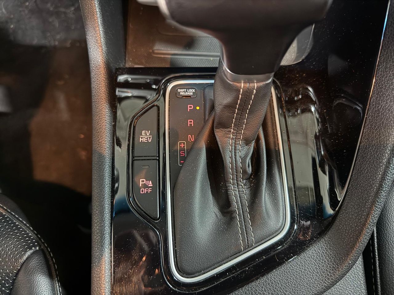 Kia Niro 1.6 GDi Híbrido Enchufable 104kW Emotion - Foto 2