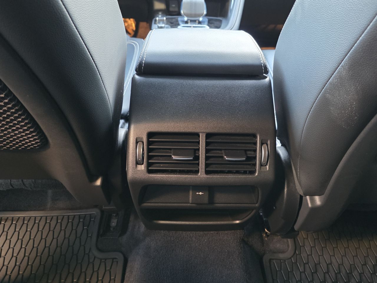 Jaguar E-Pace I3 PHEV 309 PS AWD AT RDynamic SE - Foto 2