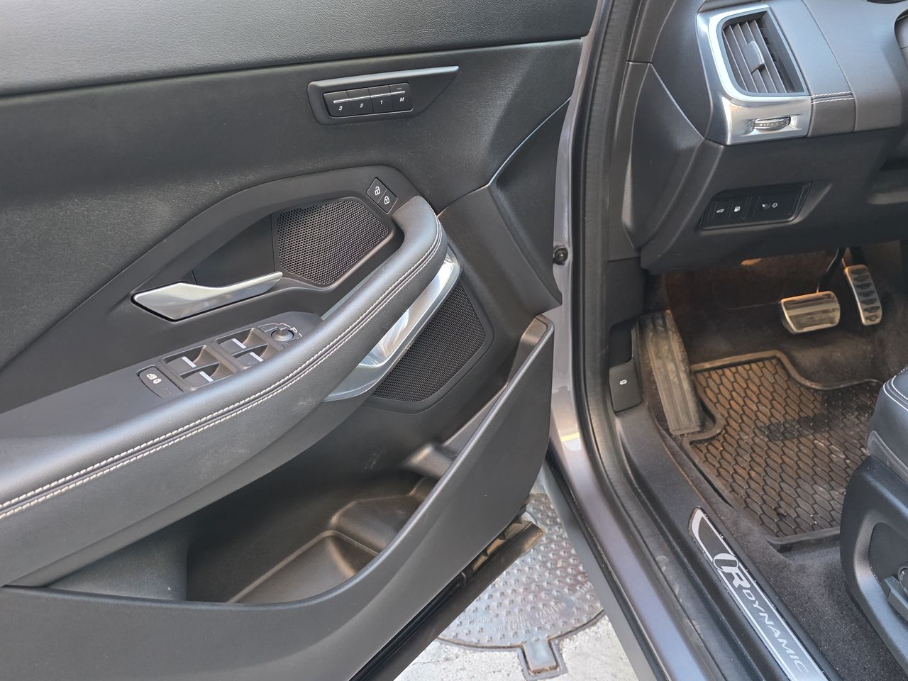 Jaguar E-Pace I3 PHEV 309 PS AWD AT RDynamic SE - Foto 2