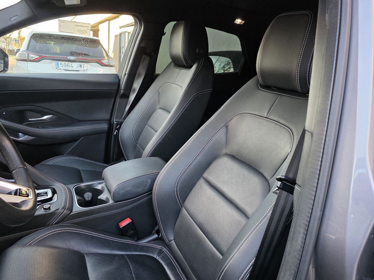 Jaguar E-Pace I3 PHEV 309 PS AWD AT RDynamic SE - Foto 2