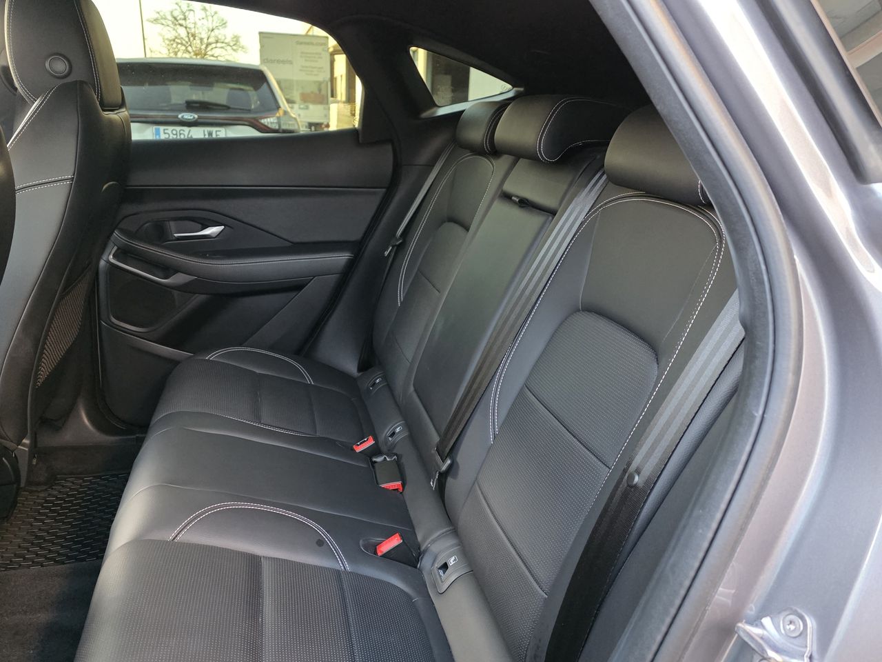 Jaguar E-Pace I3 PHEV 309 PS AWD AT RDynamic SE - Foto 2