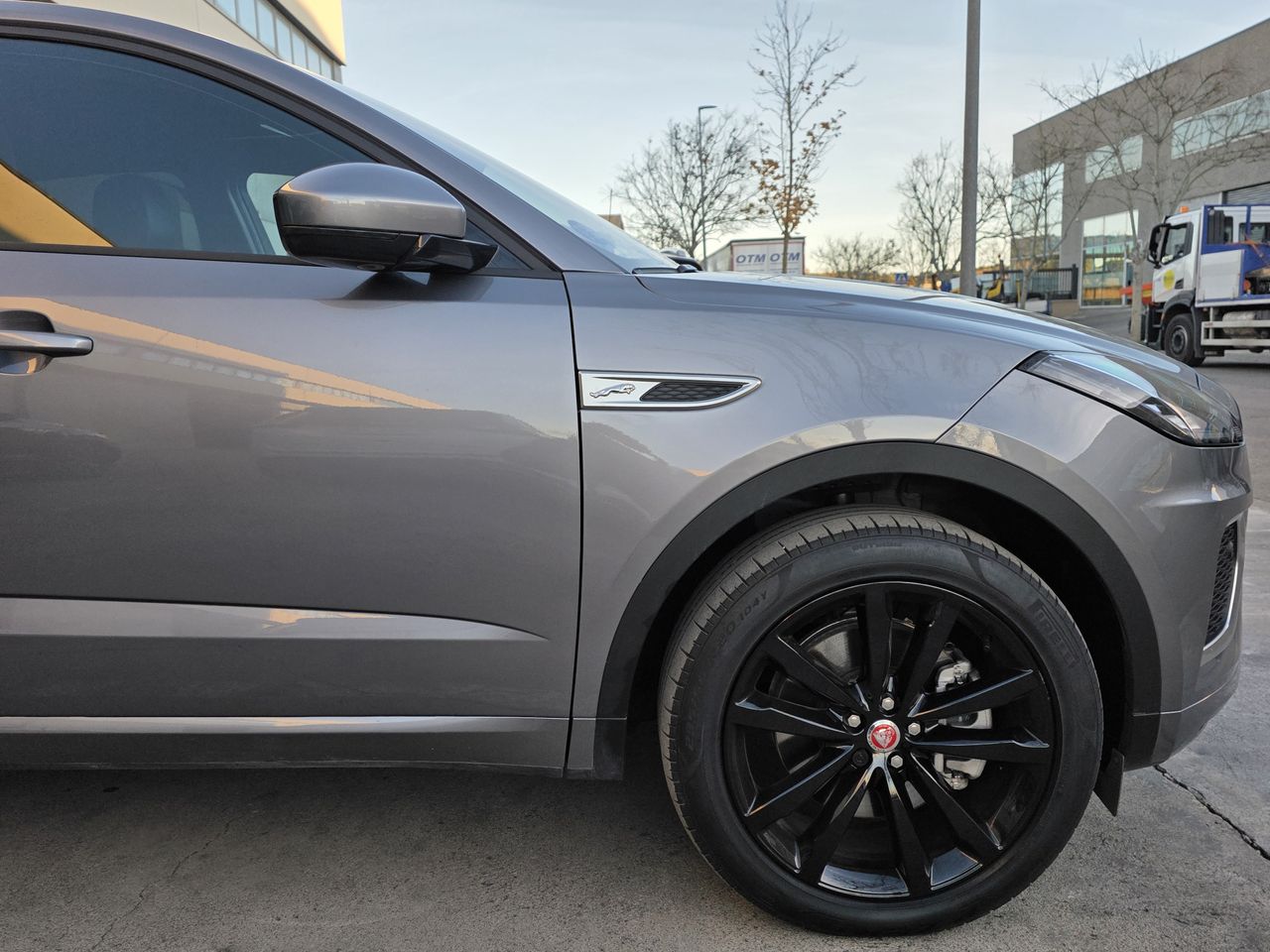 Jaguar E-Pace I3 PHEV 309 PS AWD AT RDynamic SE - Foto 2