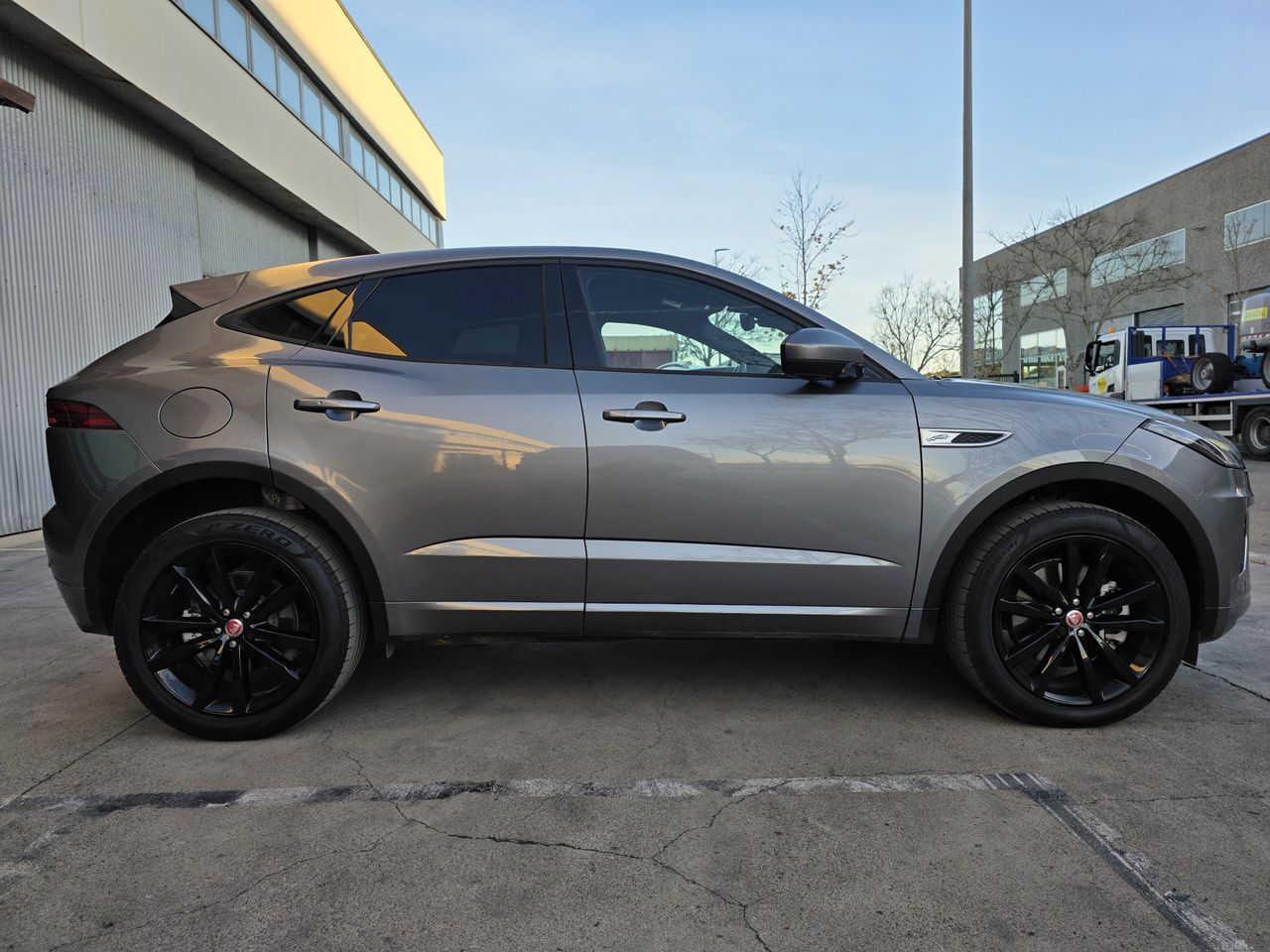 Jaguar E-Pace I3 PHEV 309 PS AWD AT RDynamic SE - Foto 2