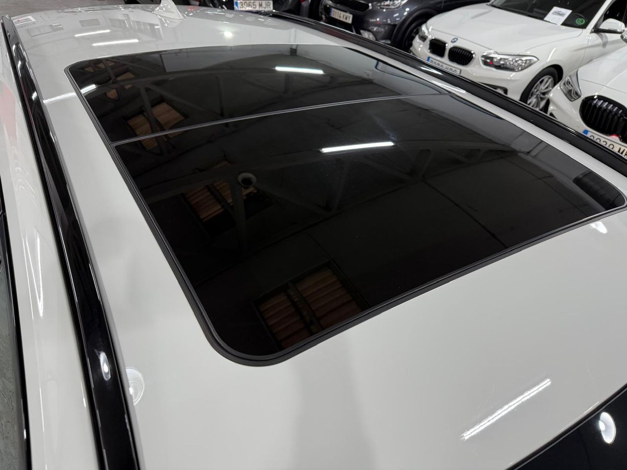 BMW Serie 3 330e xDrive Touring - Foto 2