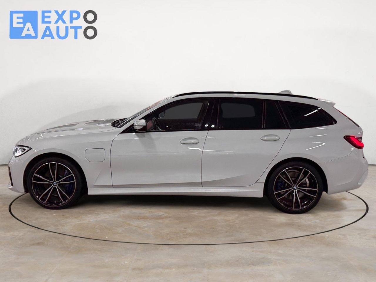 BMW Serie 3 330e xDrive Touring - Foto 2