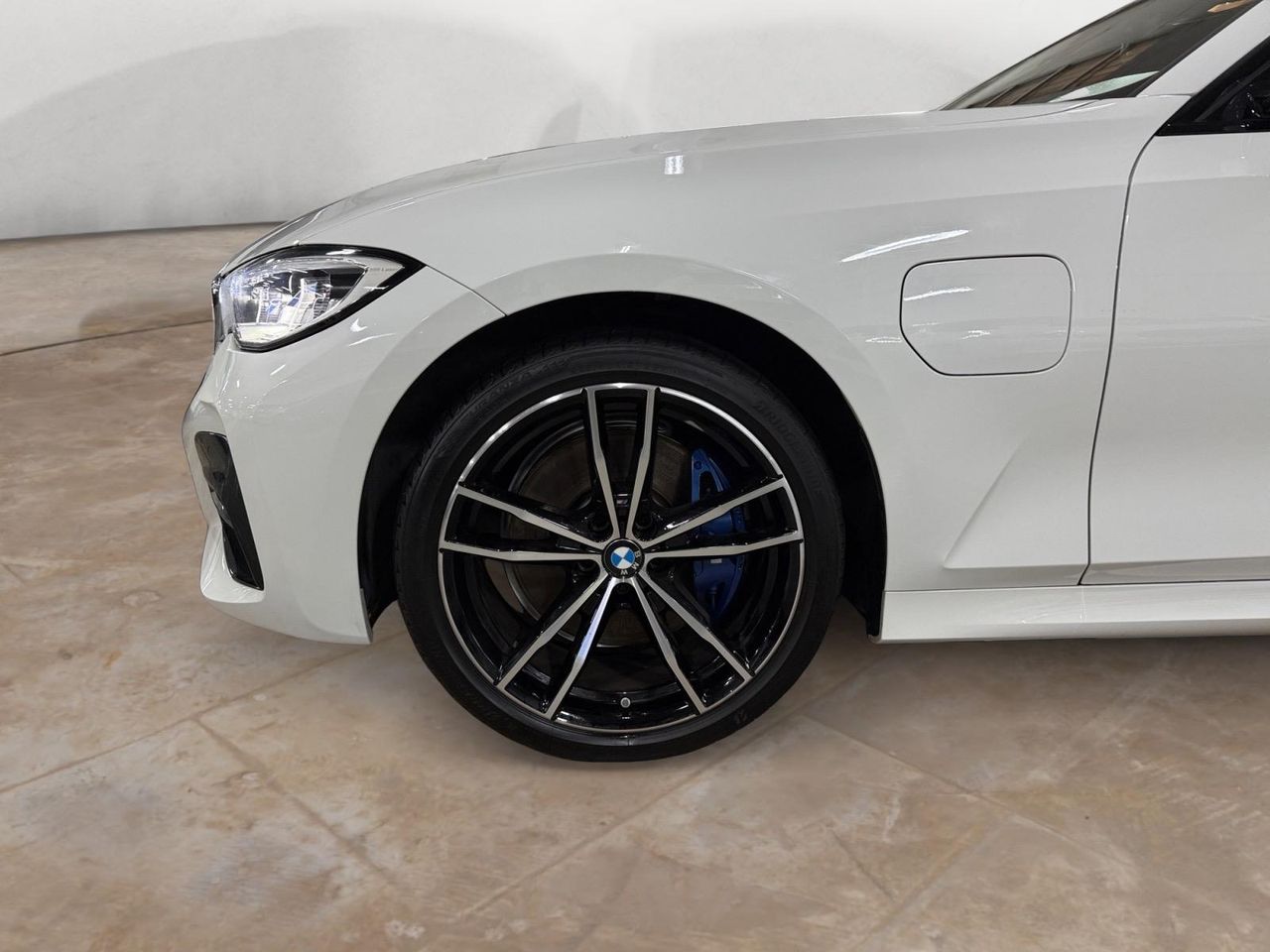 BMW Serie 3 330e xDrive Touring - Foto 2