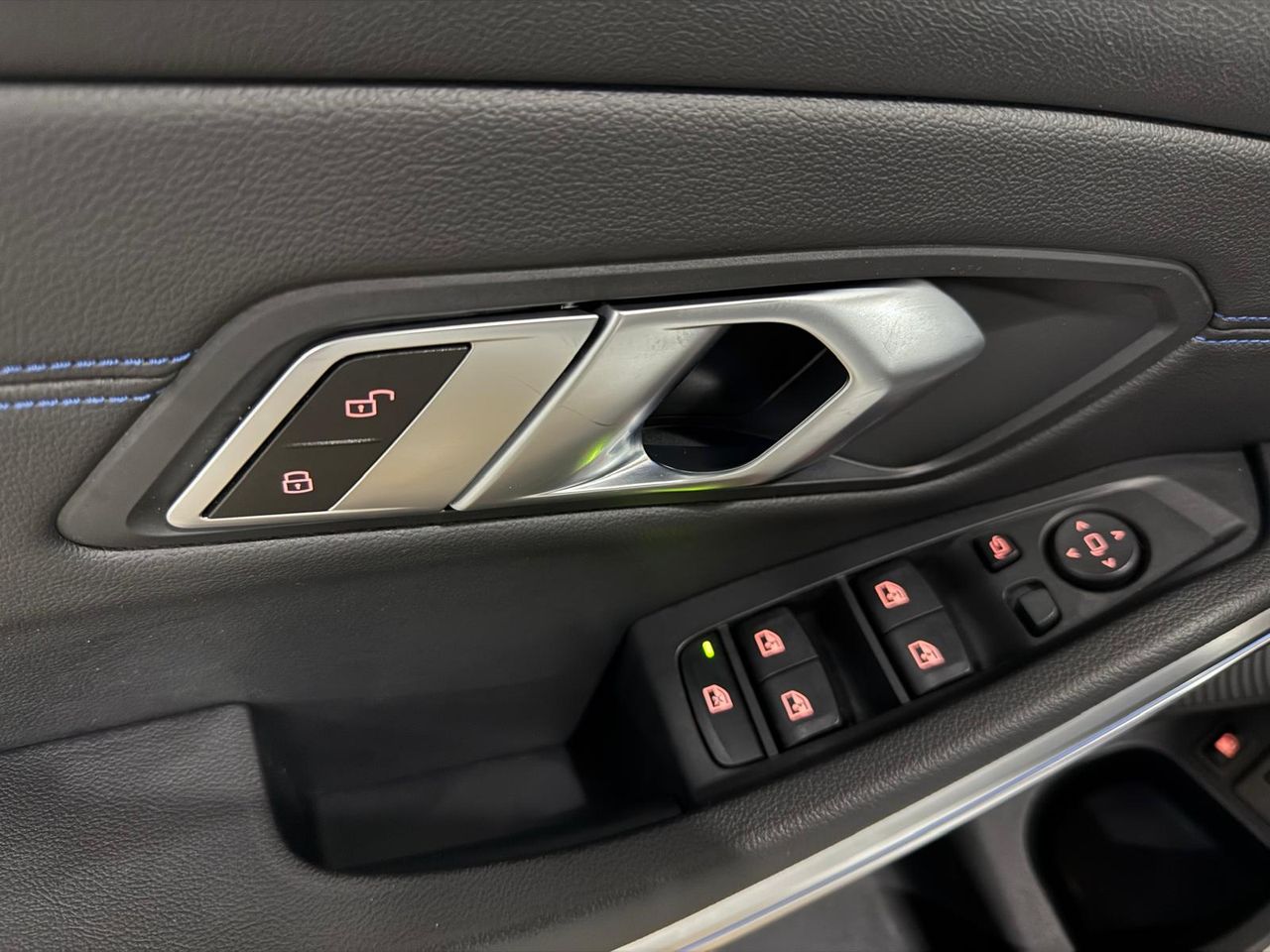 BMW Serie 3 330e xDrive Touring - Foto 2