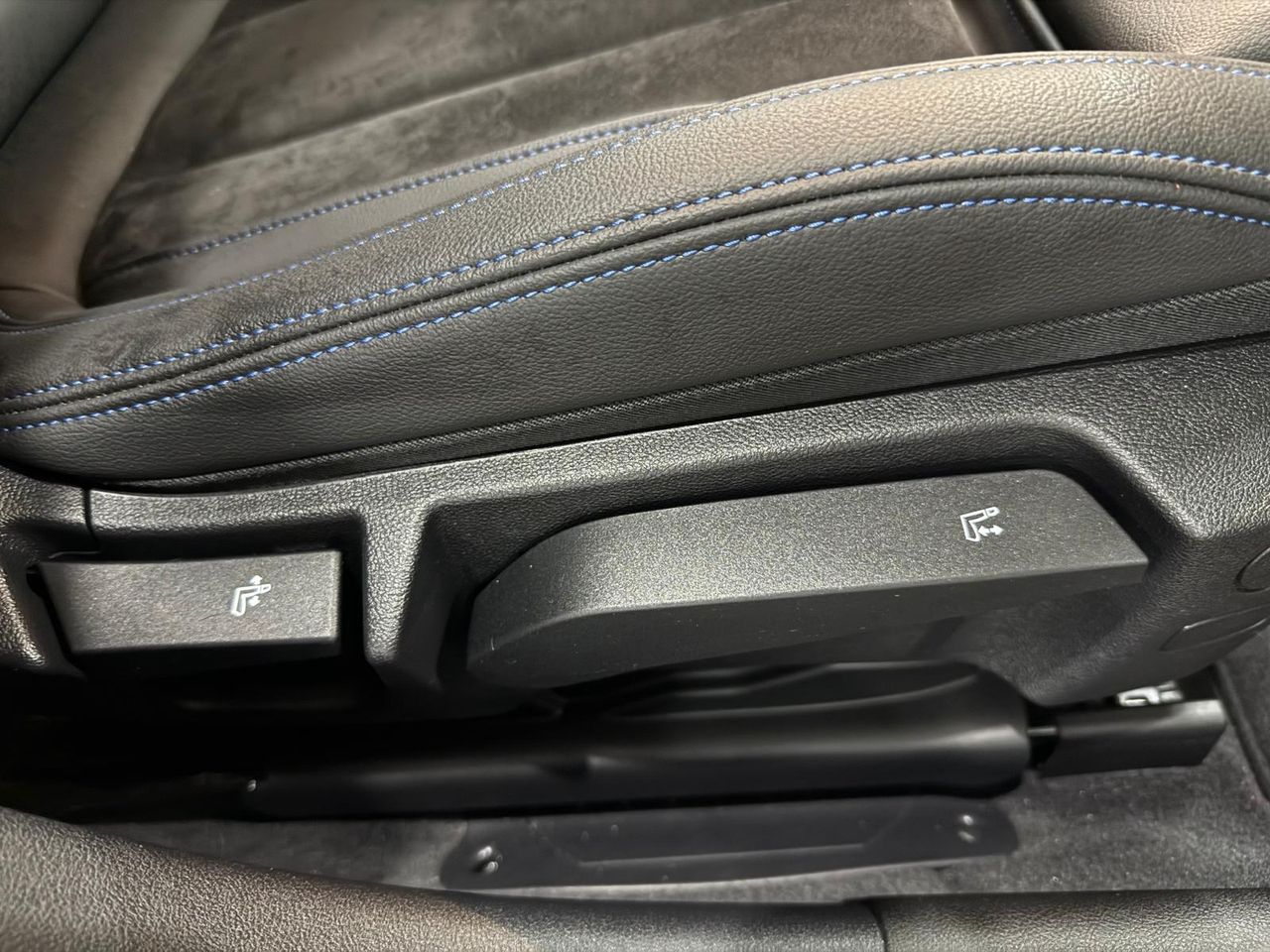 BMW Serie 3 330e xDrive Touring - Foto 2