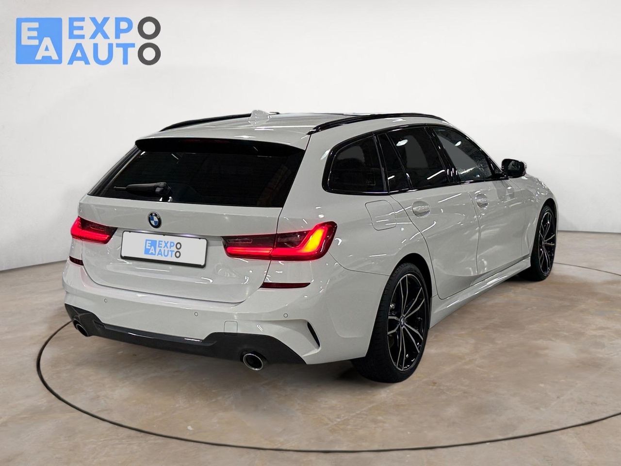 BMW Serie 3 330e xDrive Touring - Foto 2