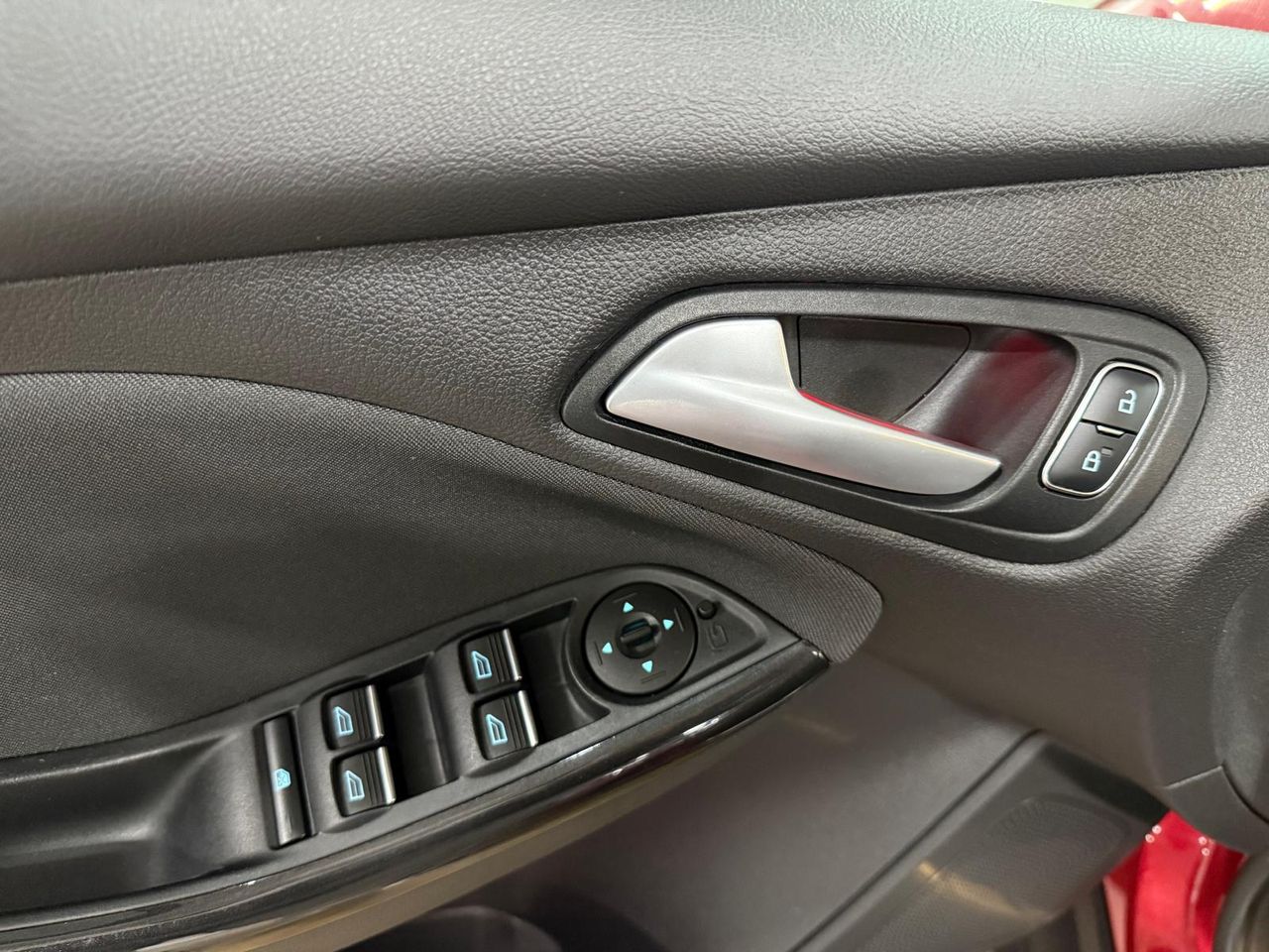 Ford Focus 1.0 Ecoboost A-S-S 92kW Titanium - Foto 2