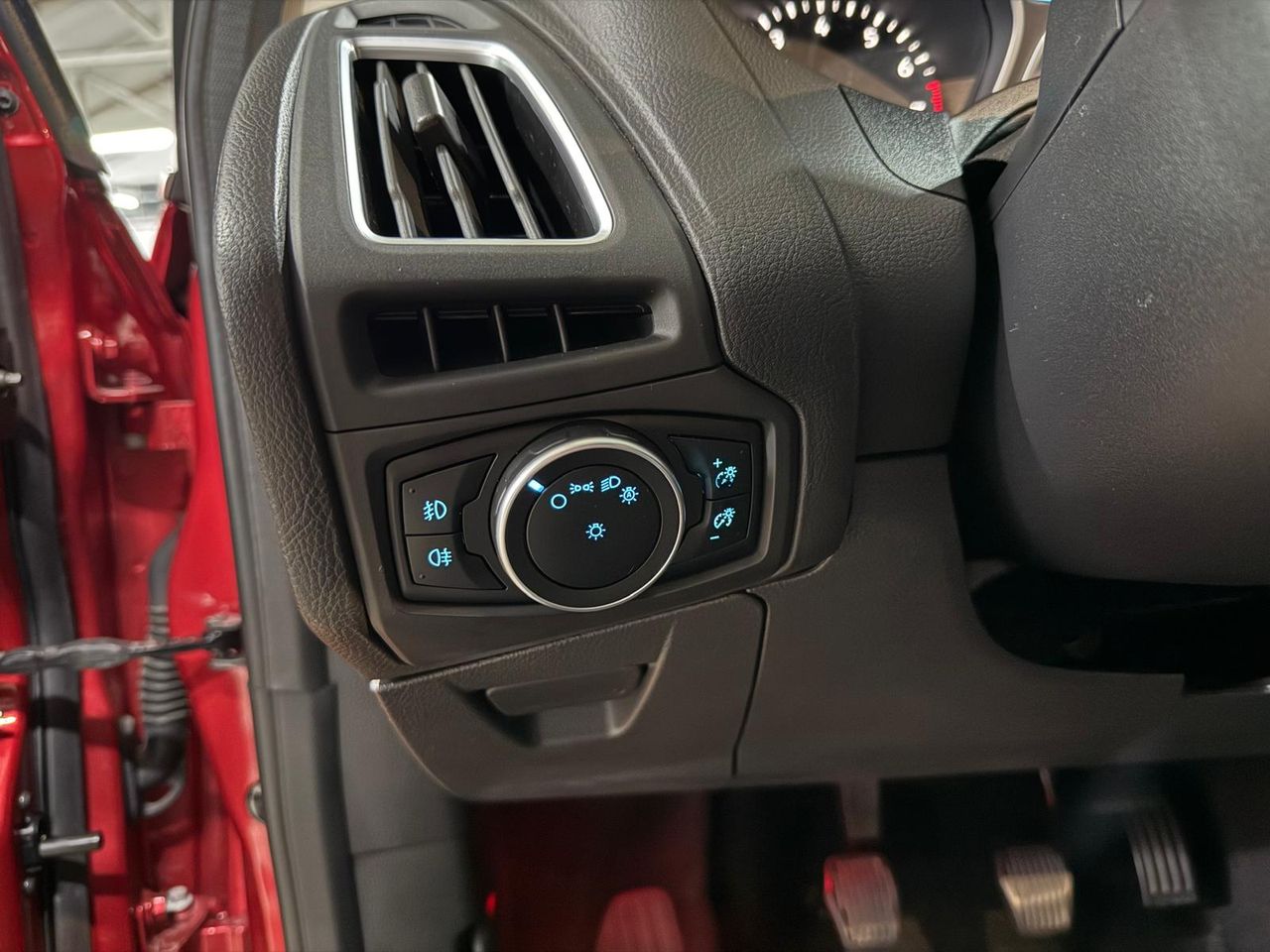 Ford Focus 1.0 Ecoboost A-S-S 92kW Titanium - Foto 2