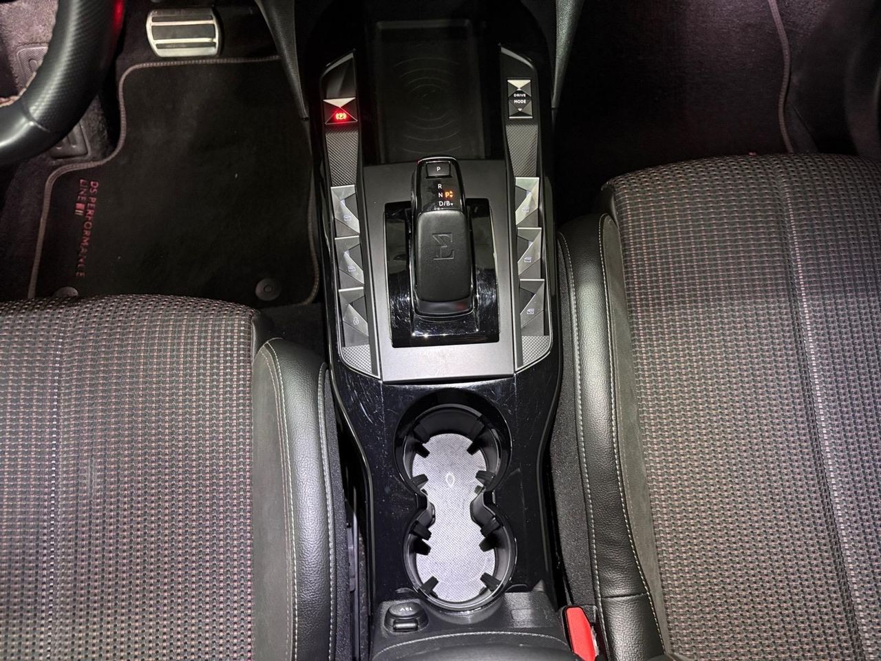 DS DS 3 E-Tense 50 kW/h Performance Line Auto - Foto 2