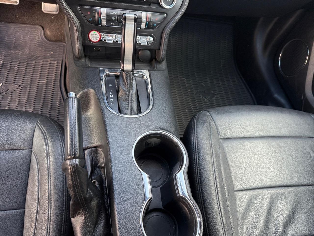 Ford Mustang v8 ECOBOOST - Foto 2