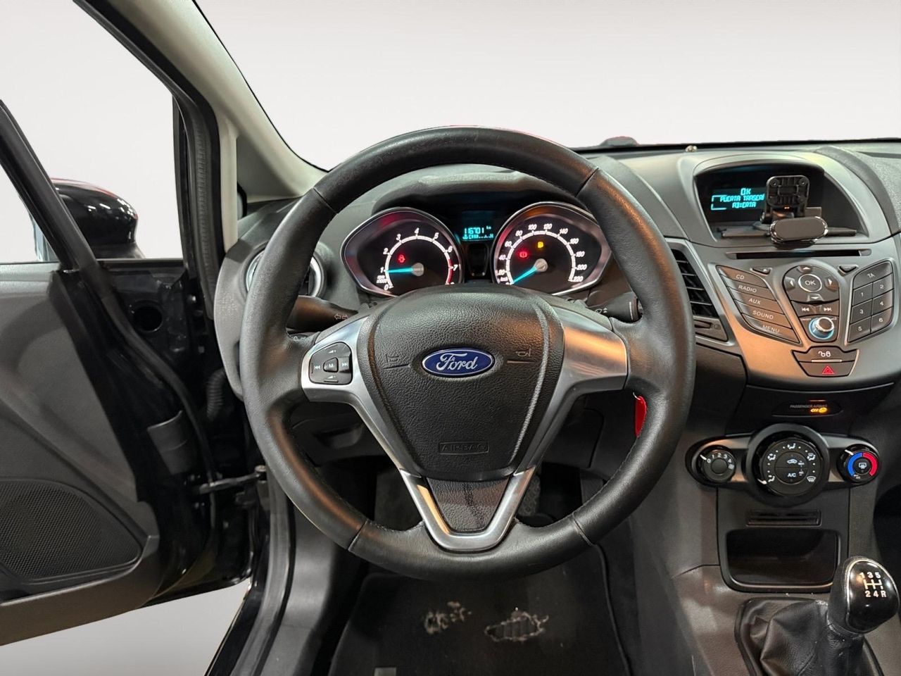 Ford Fiesta 1.2 Gasolina - Foto 2