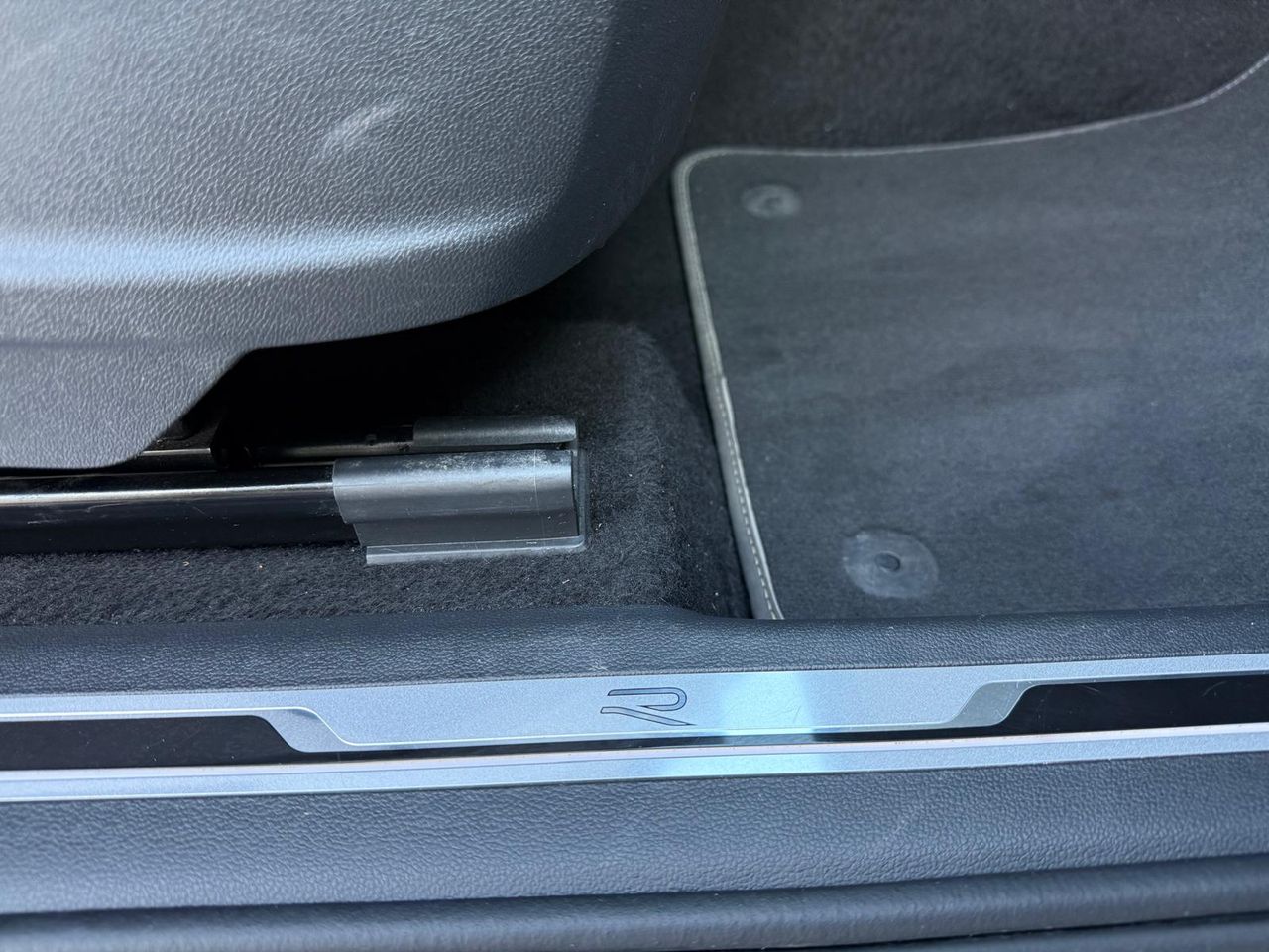 Volkswagen Tiguan R LINE - Foto 2