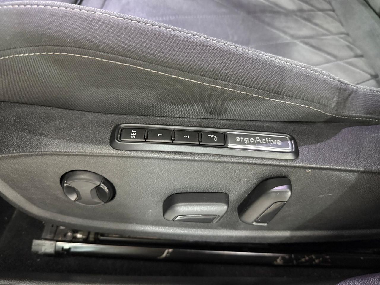 Volkswagen Golf E-Hybrid 1.4 150 cv - Foto 2