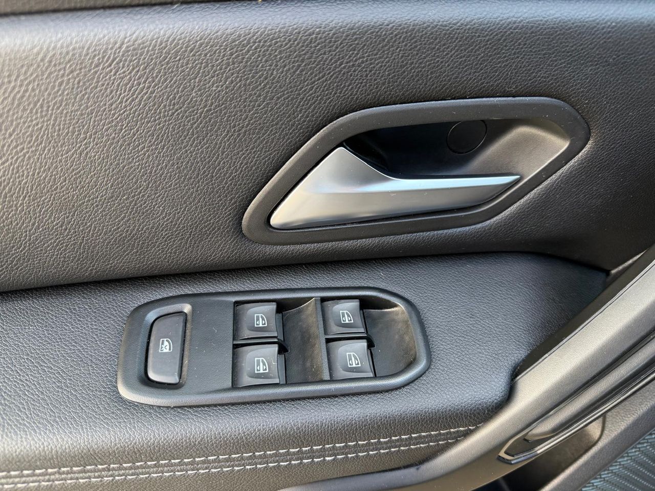 Dacia Duster 1.4 130CV - Foto 2