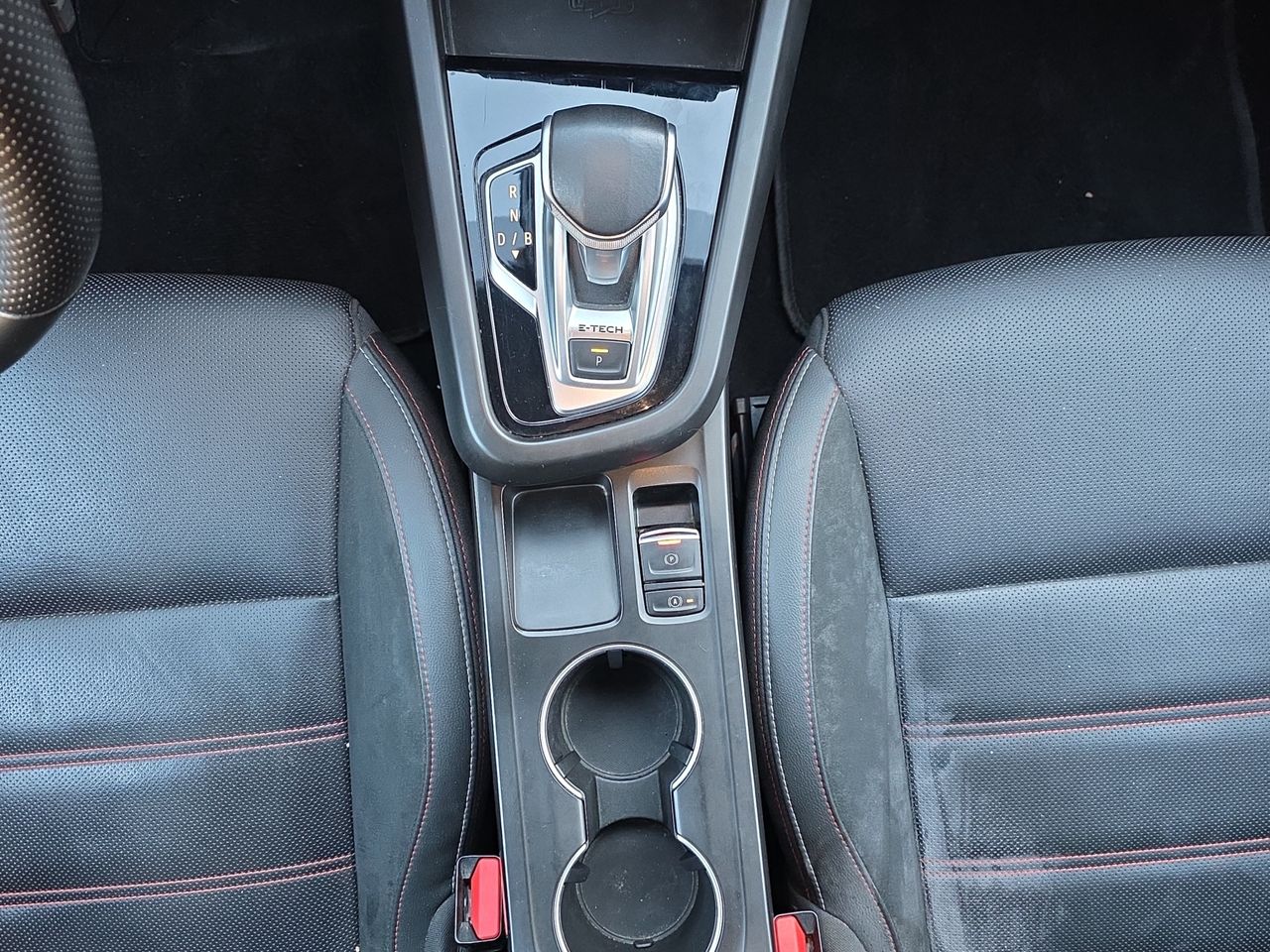 Renault Arkana R.S. Line E-TECH Híbrido 105 kW (145 CV) - Foto 2