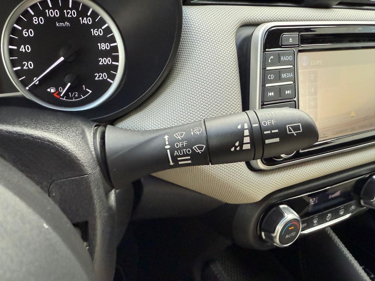 Nissan Micra 0.9 90CV - Foto 2