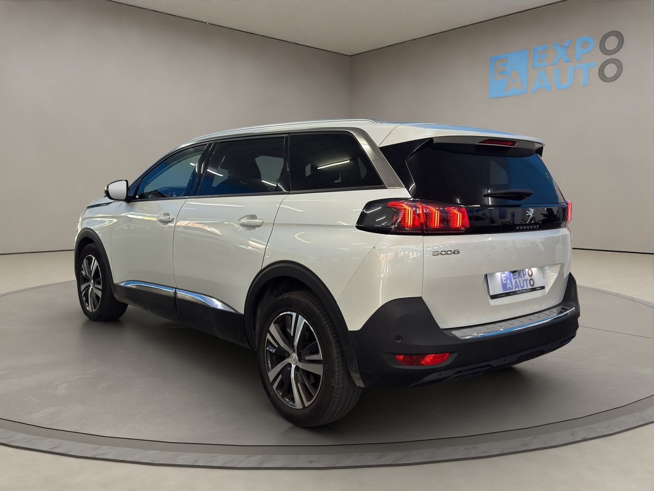 Peugeot 5008 . - Foto 2