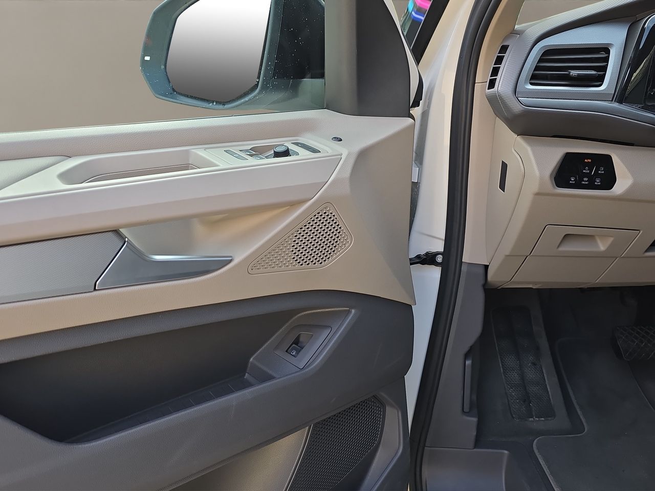 Volkswagen Multivan PHEV 1.4 TSI 160kW (218CV) DSG - Foto 2