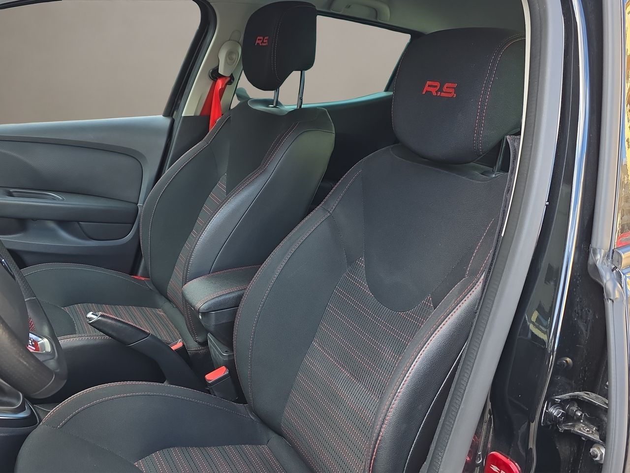 Renault Clio RS Trophy Energy 162kW (220CV) EDC - Foto 2