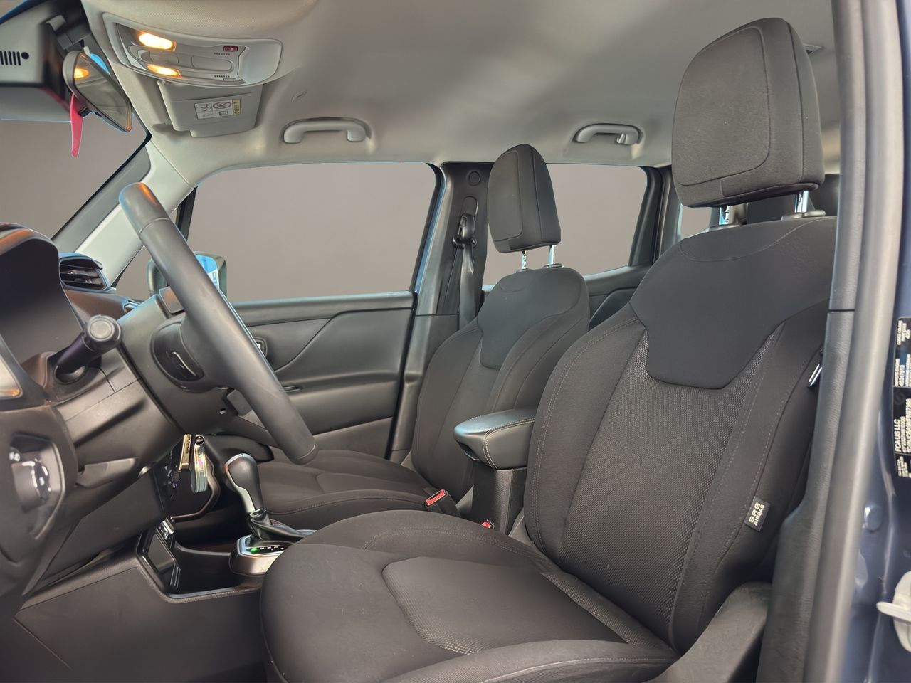 Jeep Renegade . - Foto 2