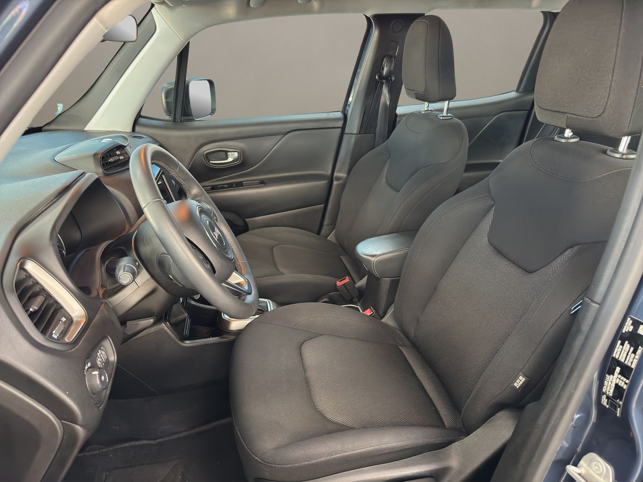 Jeep Renegade . - Foto 2