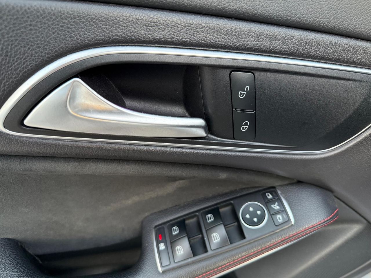 Mercedes Clase CLA CLA 45 AMG - Foto 2