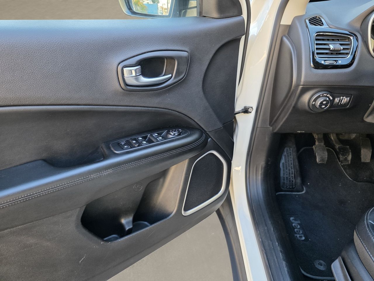 Jeep Compass 1.4 Mair 103kW Night Eagle 4x2 - Foto 2