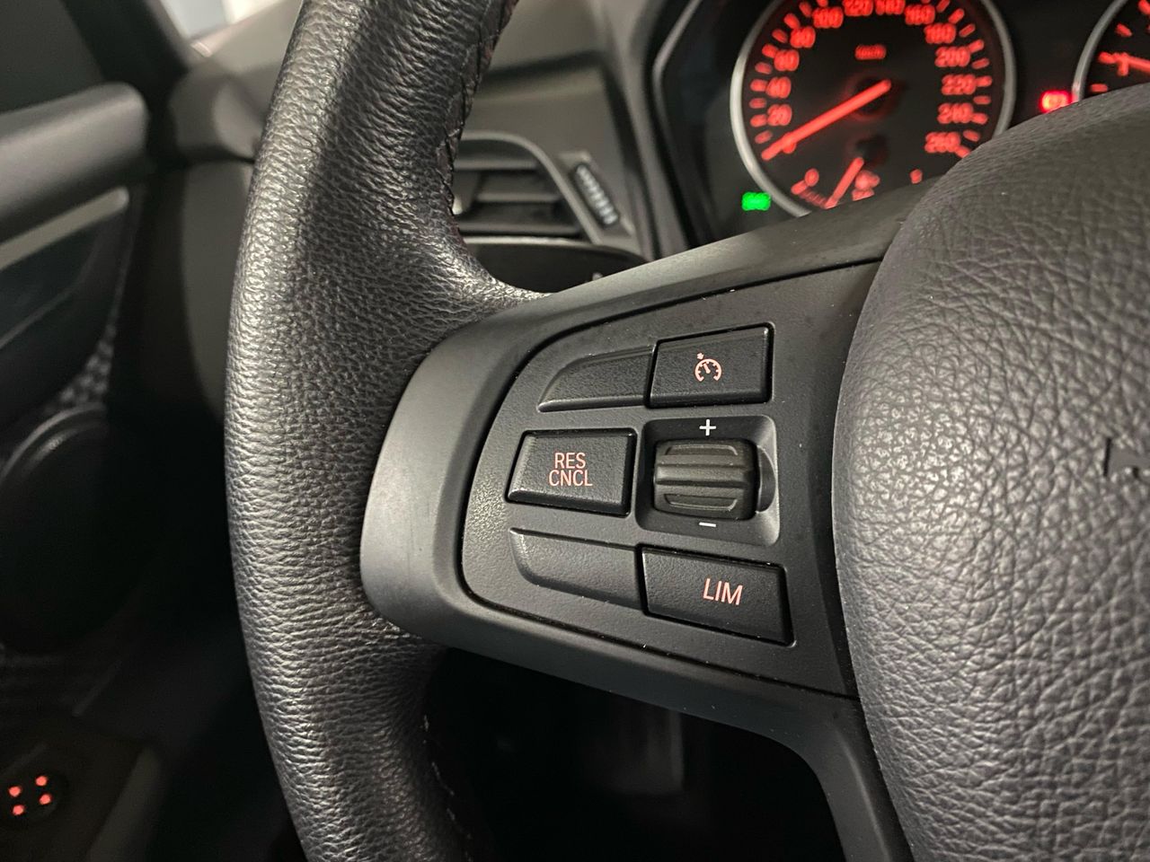 BMW Serie 2 Active Tourer 218i - Foto 2