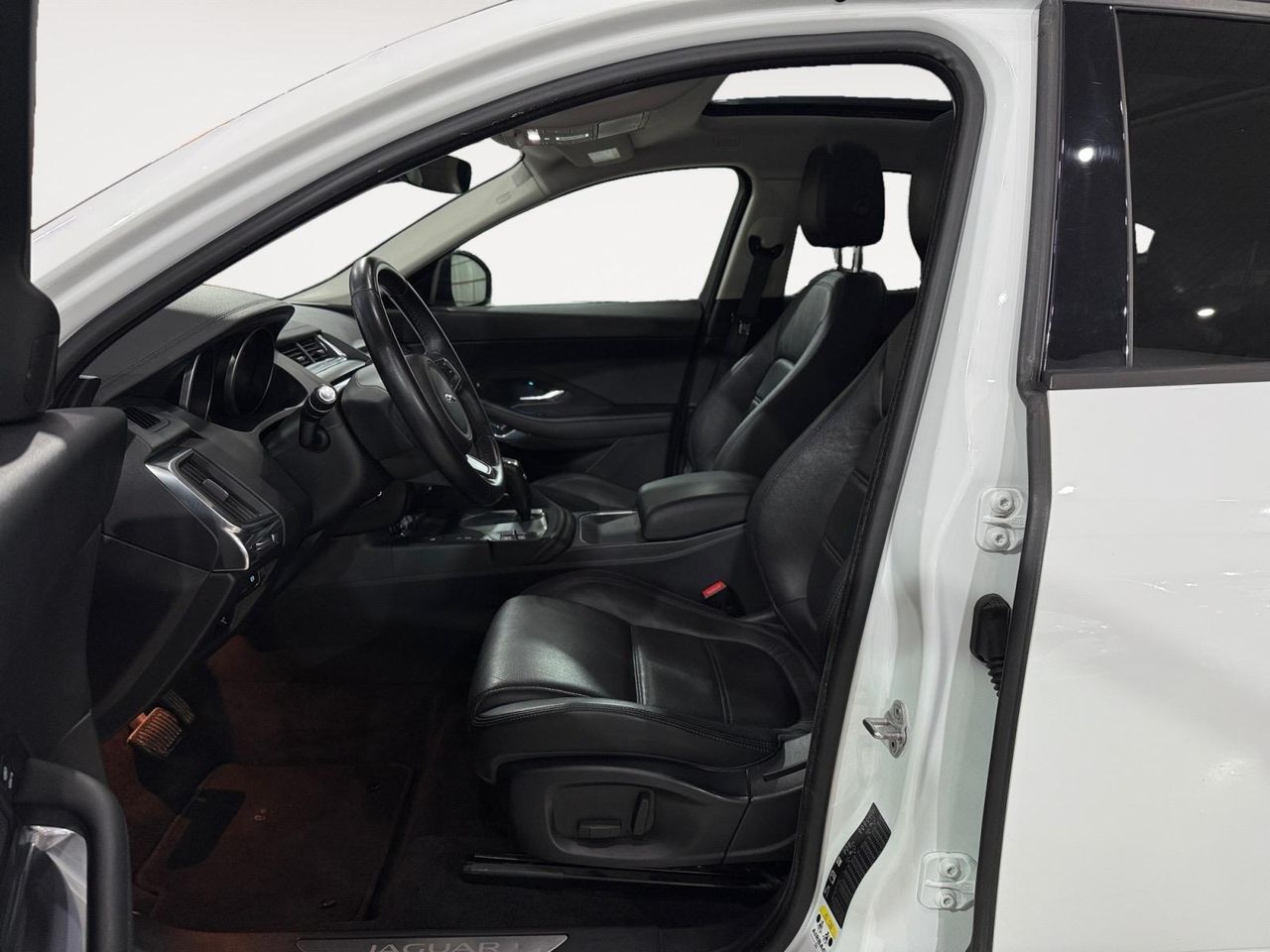 Jaguar E-Pace 2.0D 110kW S 4WD Auto - Foto 2