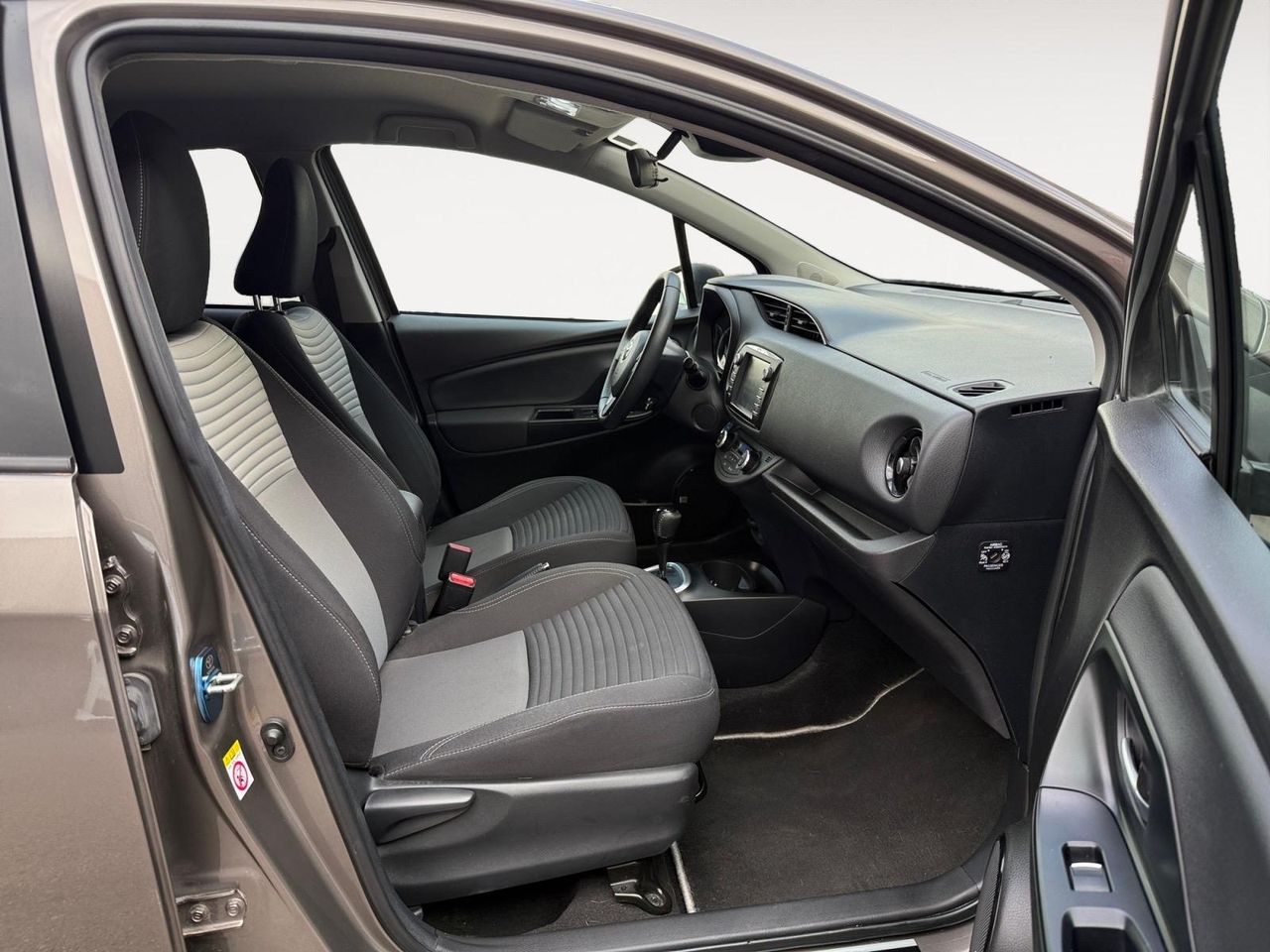 Toyota Yaris 1.5 Hybrid Feel - Foto 2