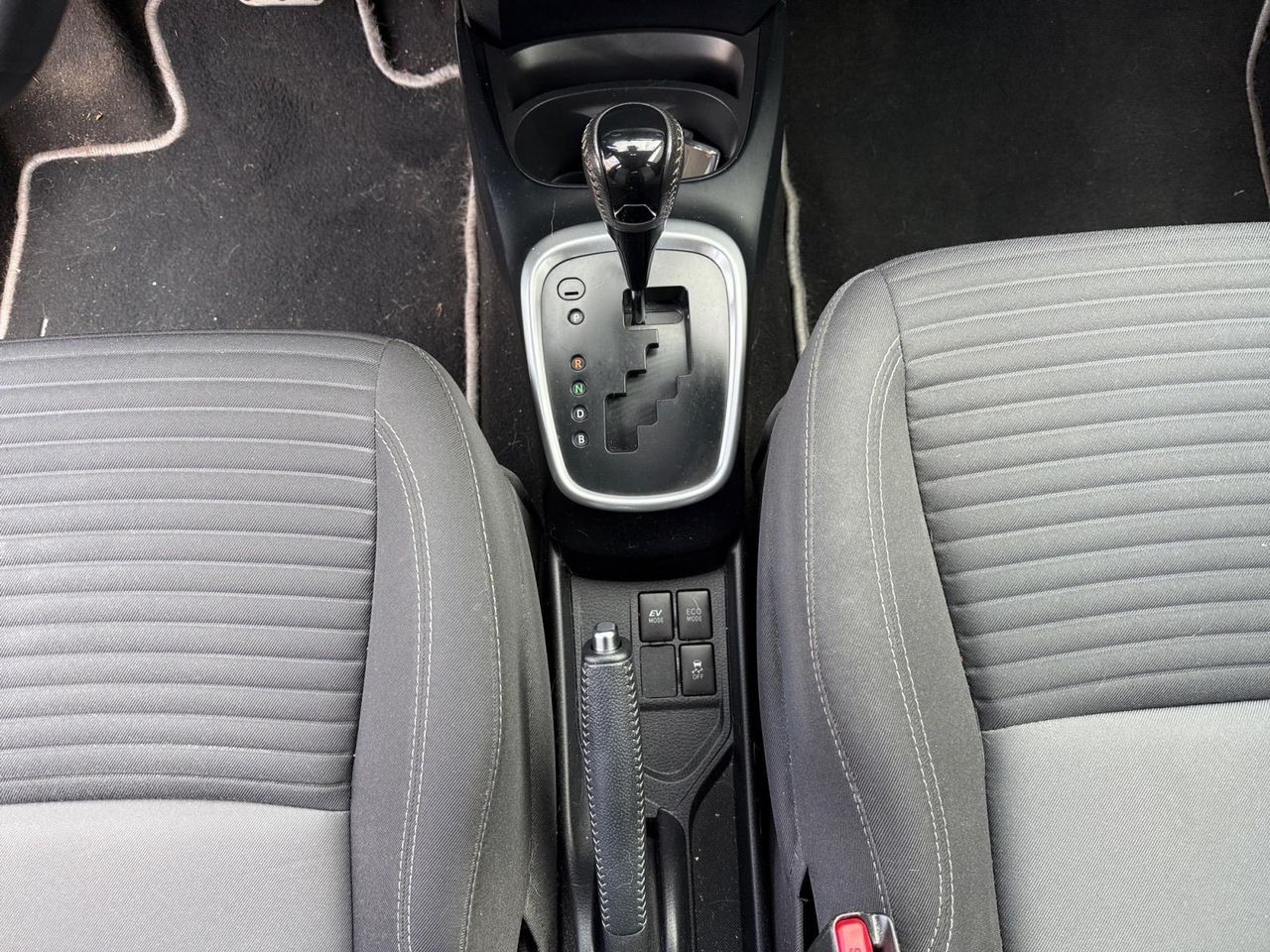 Toyota Yaris 1.5 Hybrid Feel - Foto 2