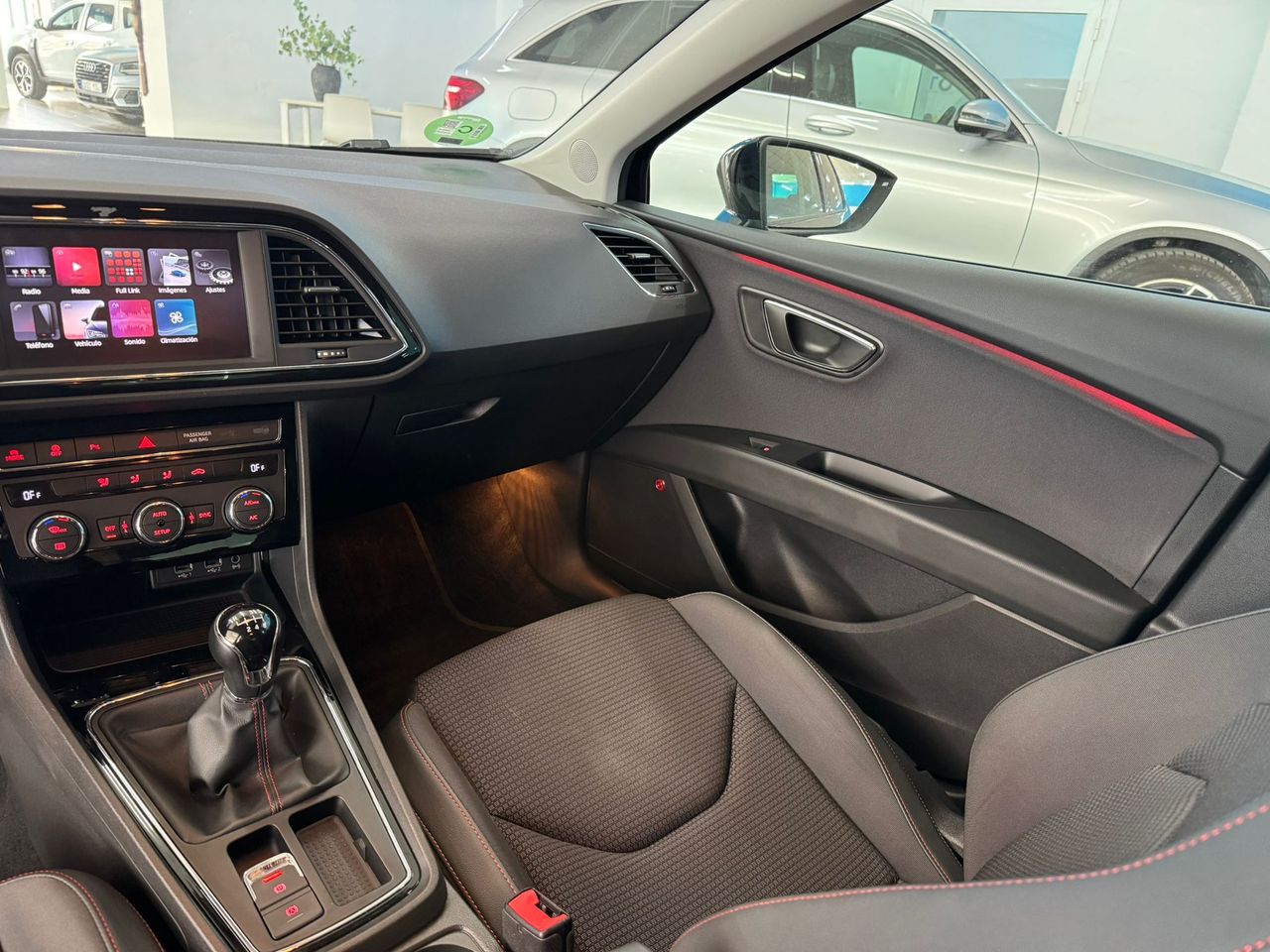 Seat Leon . - Foto 2