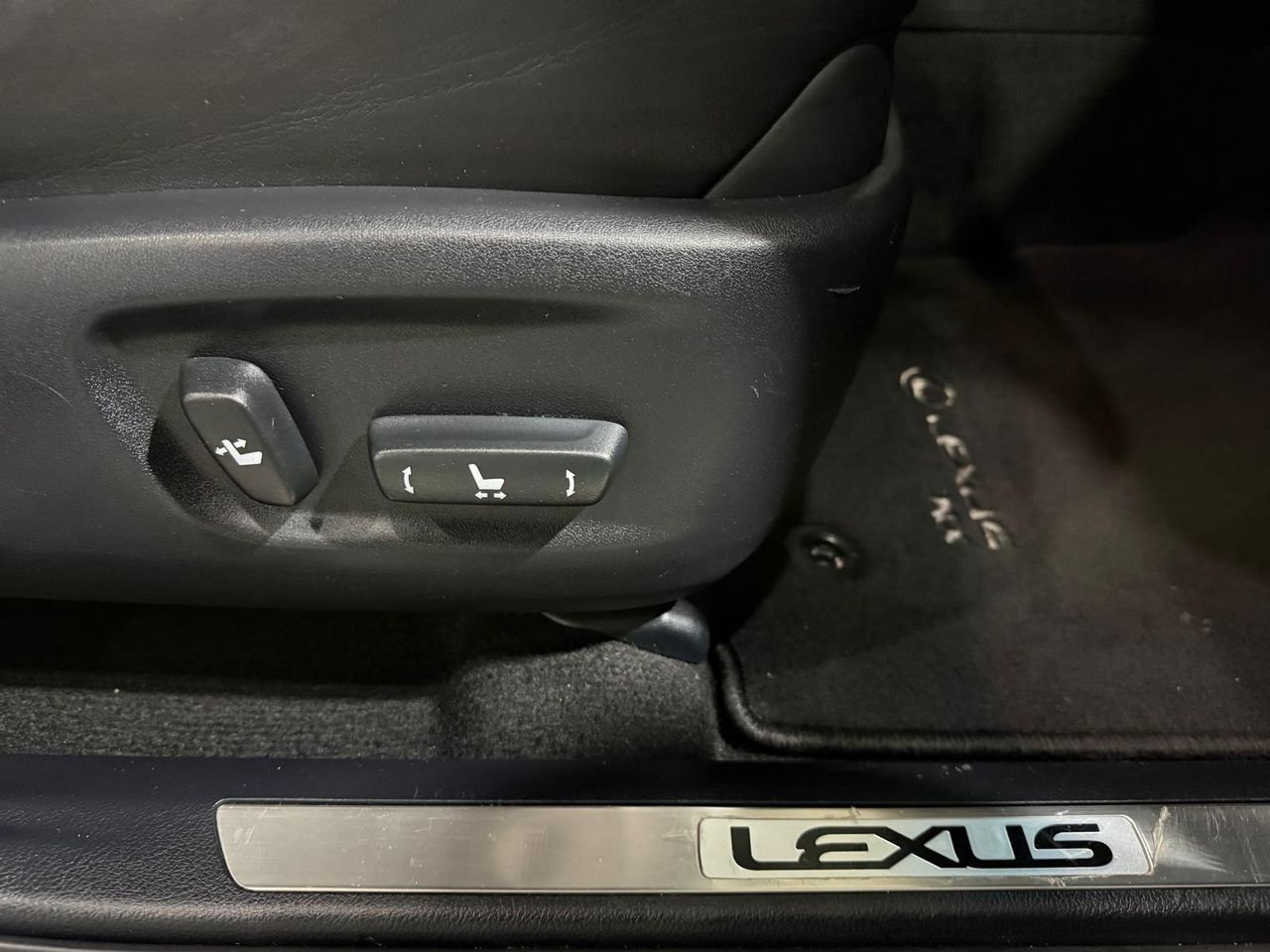 Lexus NX 2.5 300h F Sport 4WD - Foto 2