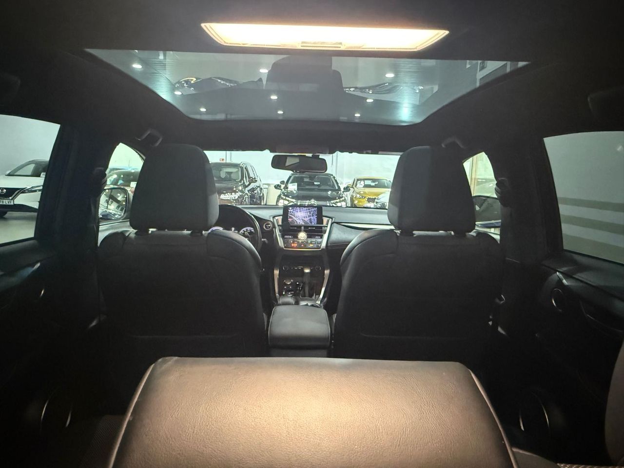 Lexus NX 2.5 300h F Sport 4WD - Foto 2