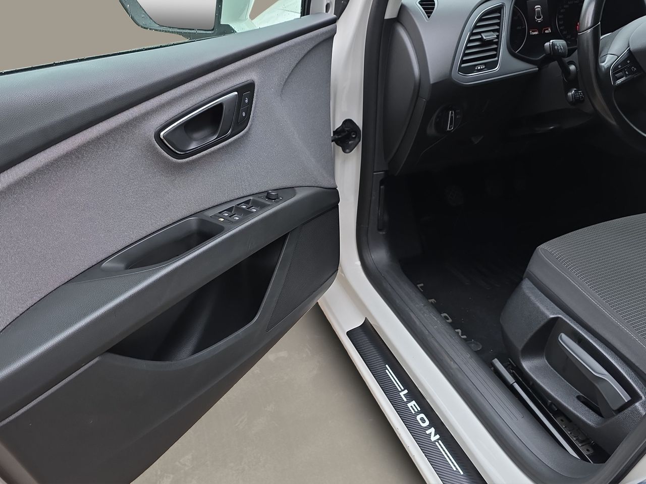 Seat Leon ST Style 1.5 130CV - Foto 2