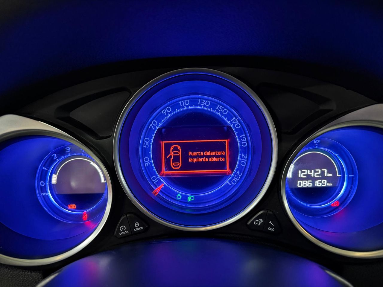 DS DS 4 Crossback 1.6 BlueHDi 88kW Connected Chic - Foto 2