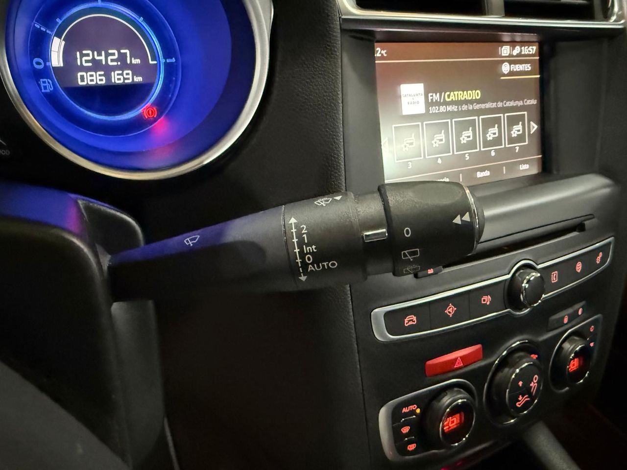 DS DS 4 Crossback 1.6 BlueHDi 88kW Connected Chic - Foto 2