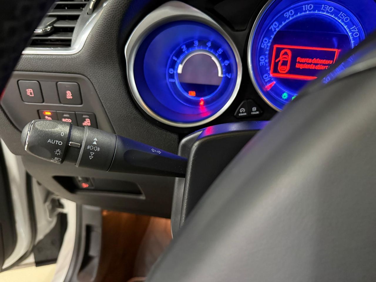 DS DS 4 Crossback 1.6 BlueHDi 88kW Connected Chic - Foto 2